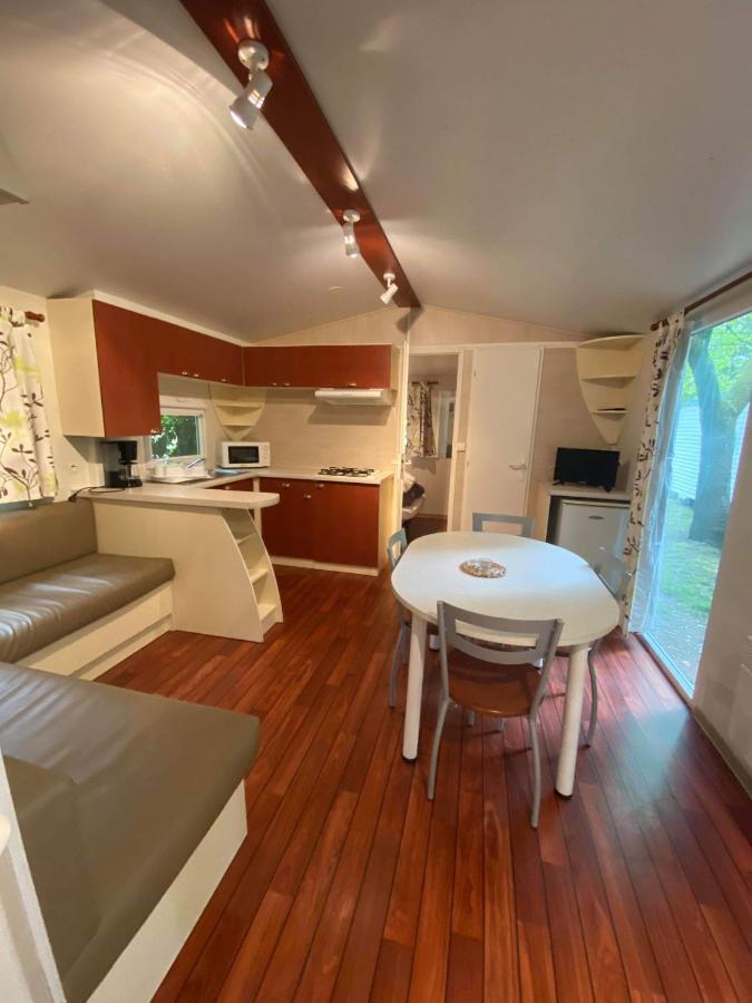 Camping De Baignes Hotel Esterno foto