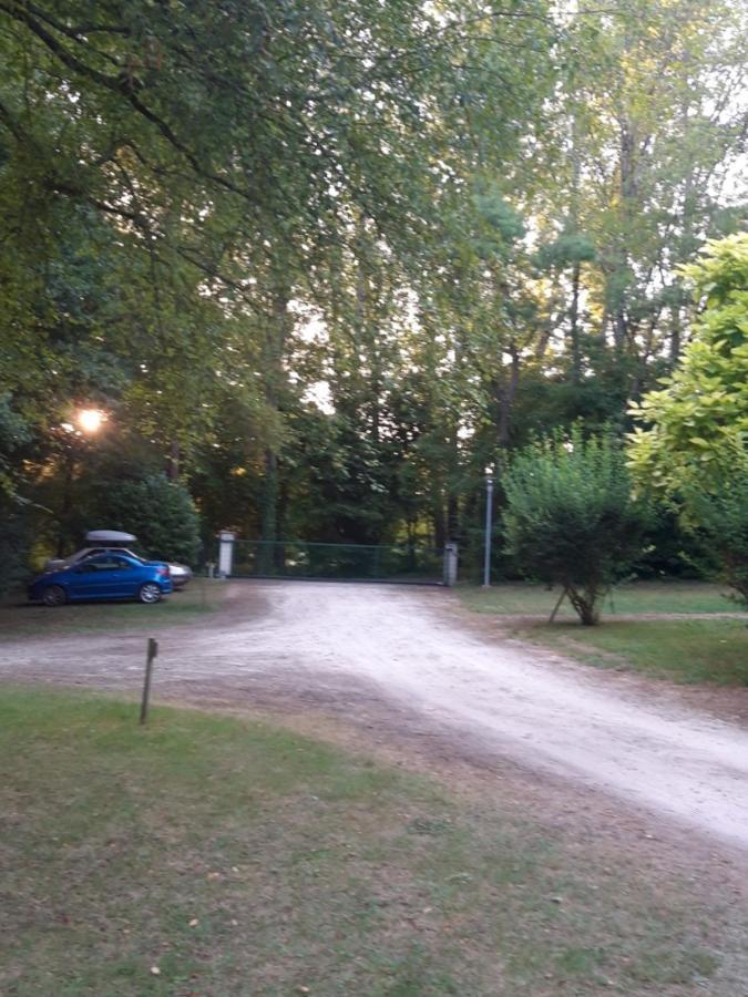 Camping De Baignes Hotel Esterno foto